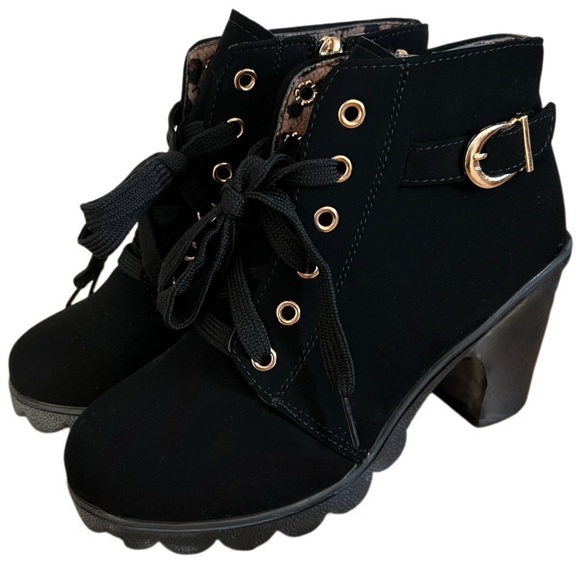 Black Ankle Boots with Chunky Heel (5.5) - Picture 4 of 6